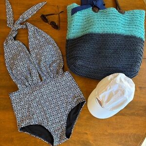 Cupshe Deep Plunge Halter One Piece Swimsuit, Navy/White Print, Medium, …